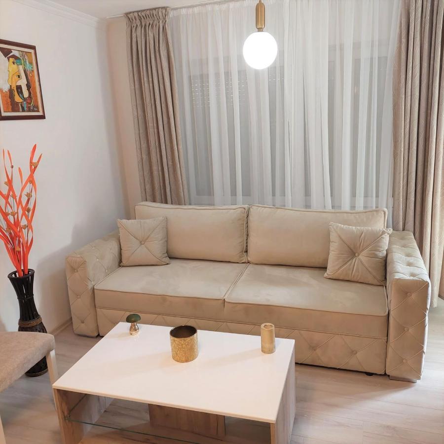 City Lux Square Apartments Szkopje Kültér fotó