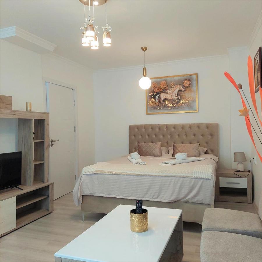 City Lux Square Apartments Szkopje Kültér fotó