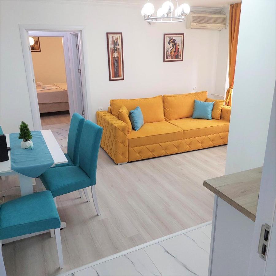 City Lux Square Apartments Szkopje Kültér fotó