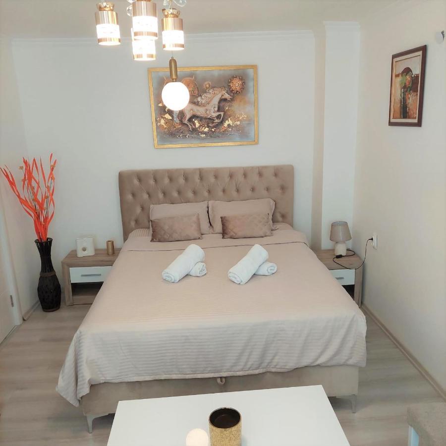 City Lux Square Apartments Szkopje Kültér fotó