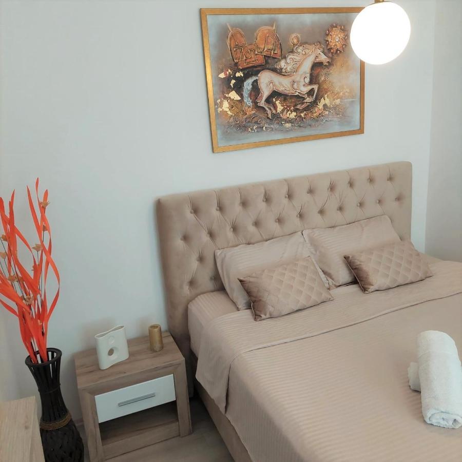 City Lux Square Apartments Szkopje Kültér fotó